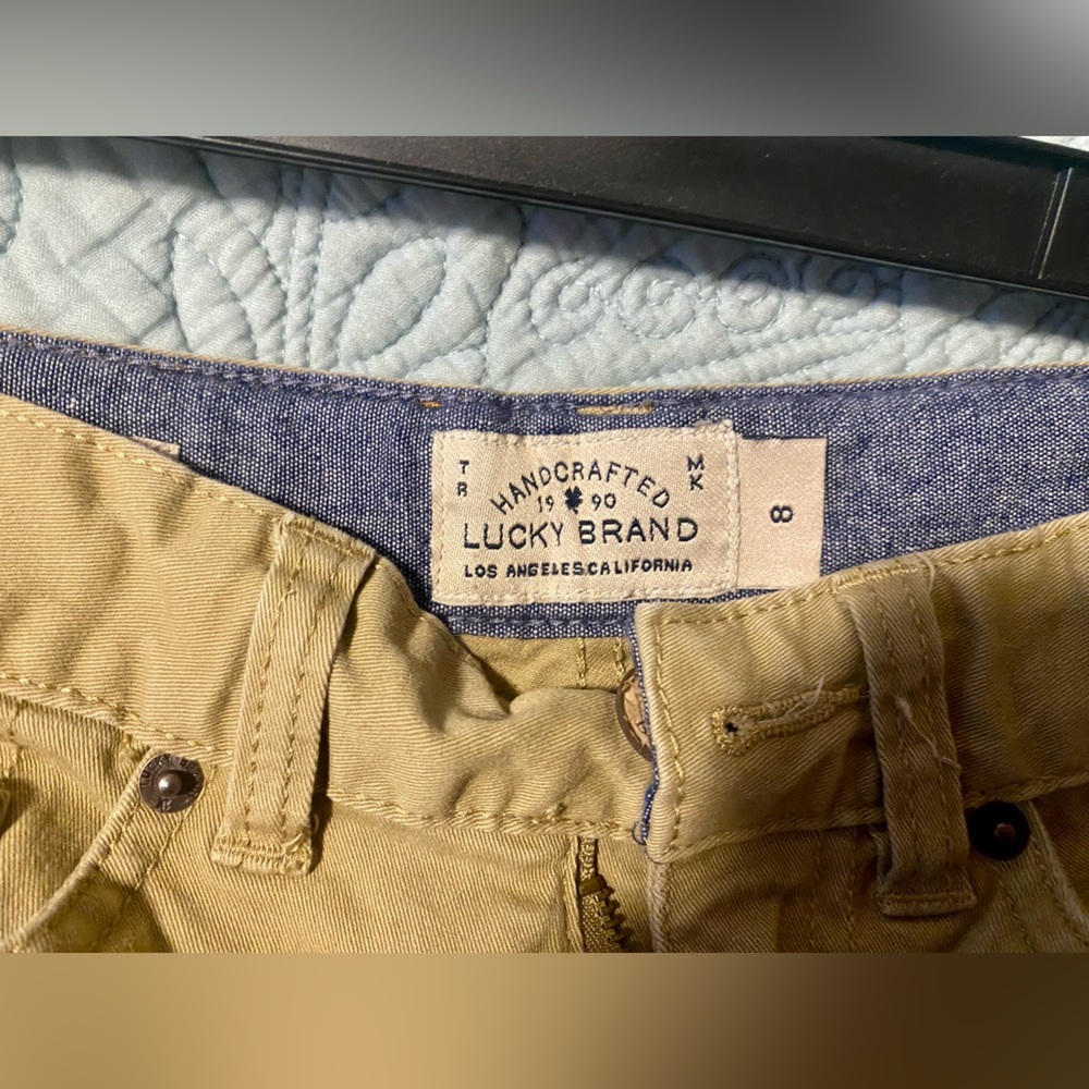 Boys Lucky Brand straight leg khaki pants.